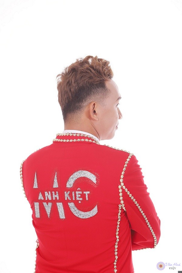 MC Anh Kiệt - AKTeam
