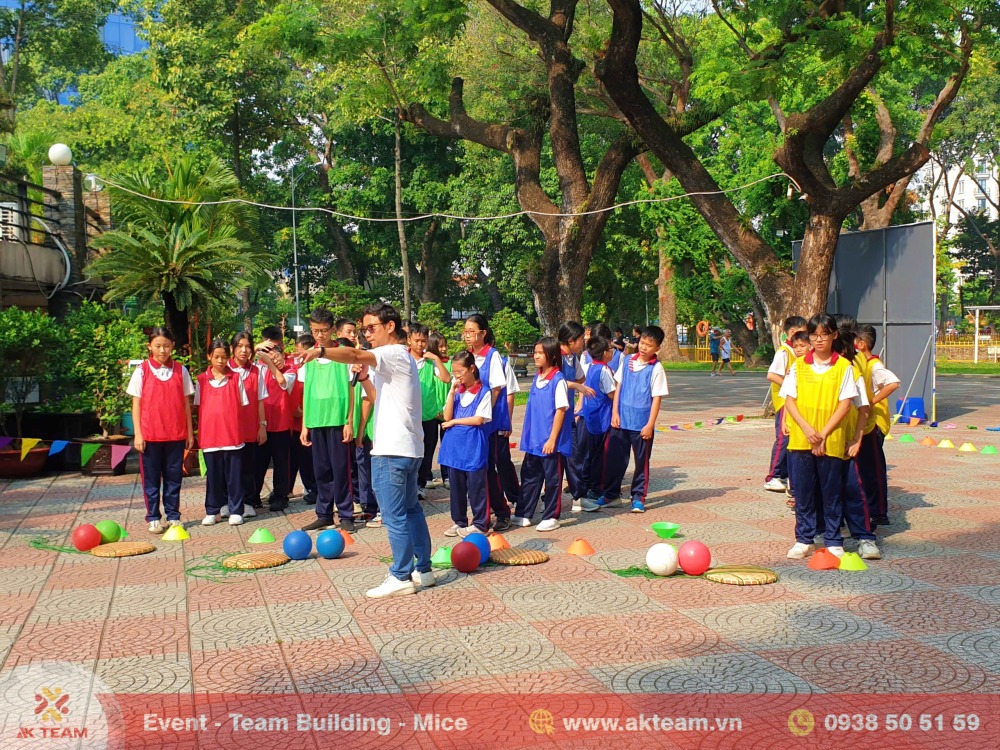 Teambuilding trường THCS Hoàng Hoa Thám Tân Bình