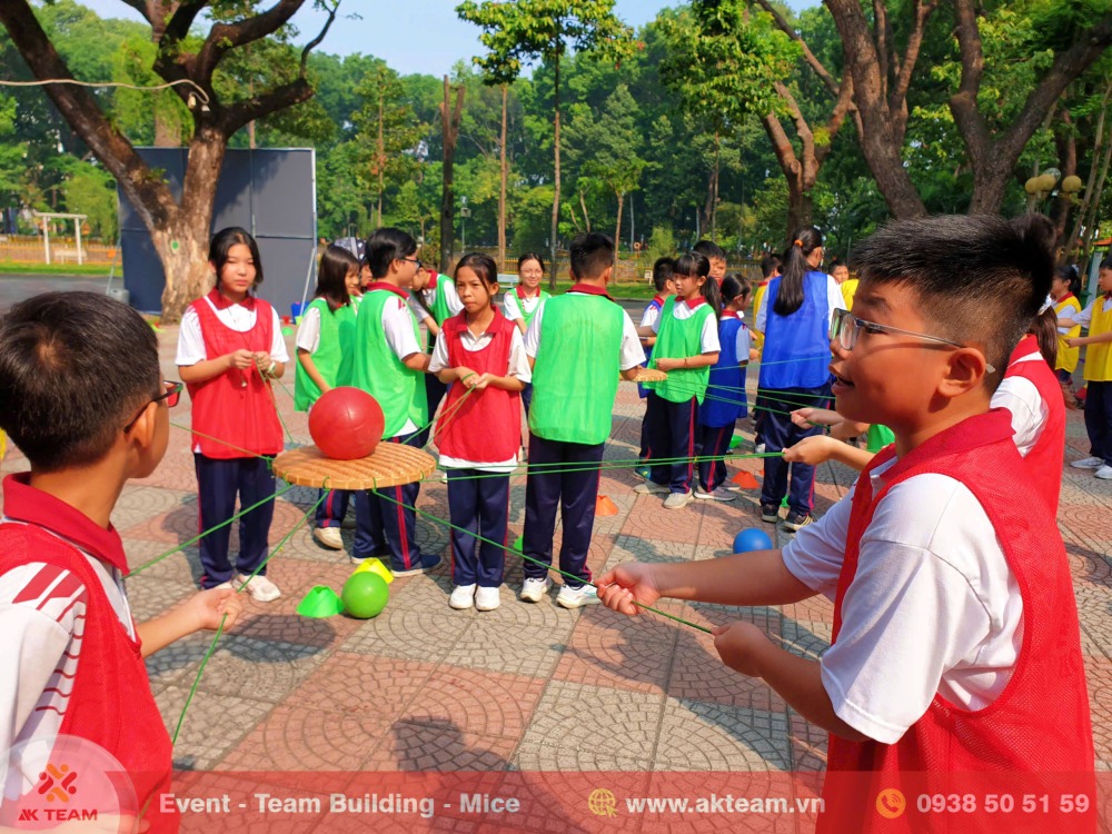 Teambuilding trường THCS Hoàng Hoa Thám Tân Bình